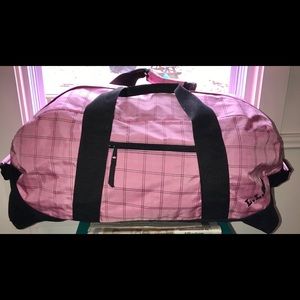 LL Bean Adventurer XTRA LARGE duffle bag luggae